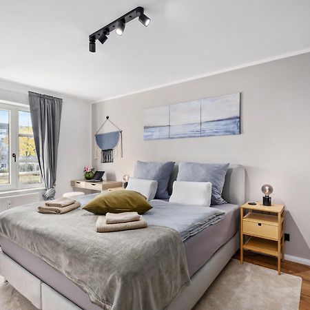 Edler Wohnraum Luxurioeses Apartment Mit Balkon, Boxspringbett, Kaffeevollautomat, Lift & Parkplatz เคมนิตซ์ ภายนอก รูปภาพ