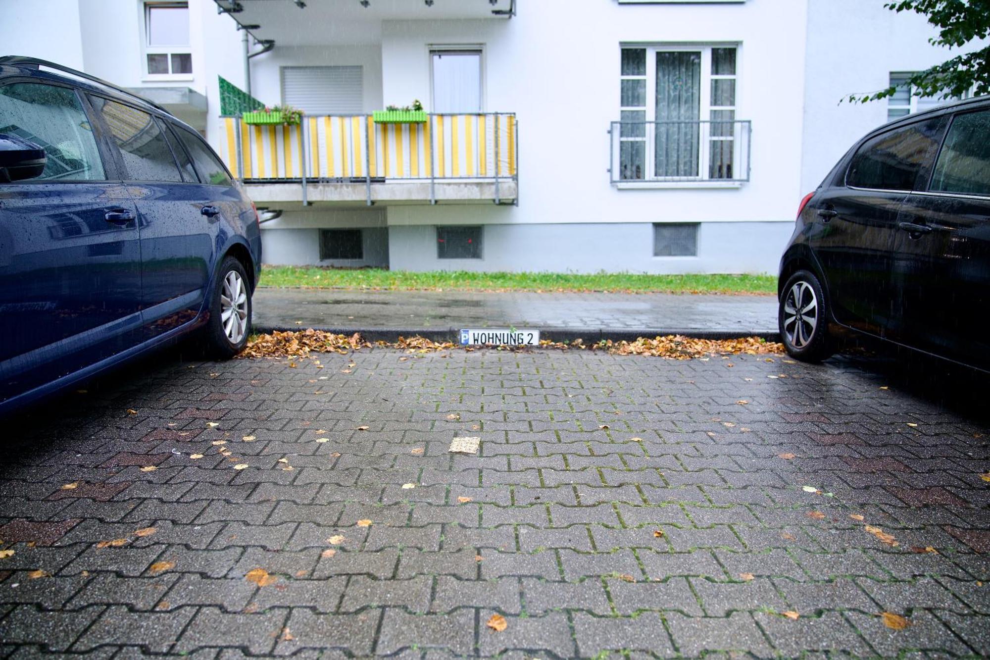 Edler Wohnraum Luxurioeses Apartment Mit Balkon, Boxspringbett, Kaffeevollautomat, Lift & Parkplatz เคมนิตซ์ ภายนอก รูปภาพ