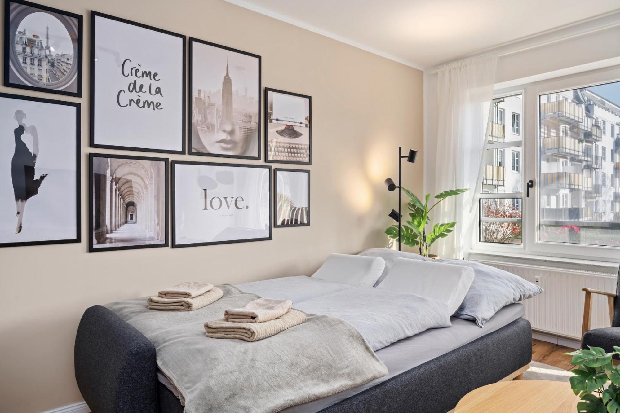 Edler Wohnraum Luxurioeses Apartment Mit Balkon, Boxspringbett, Kaffeevollautomat, Lift & Parkplatz เคมนิตซ์ ภายนอก รูปภาพ